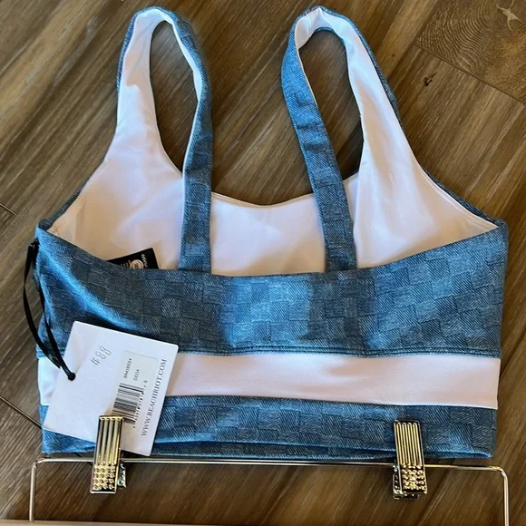 Beach Riot - Picture 2 of 2